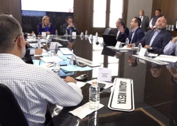 Revisan proyectos de infraestructura para la capital en reunión en Palacio de Gobierno
