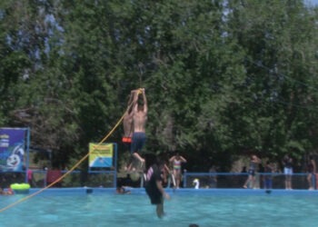 Cientos de familias disfrutan Semana Santa en balnearios de Rosales