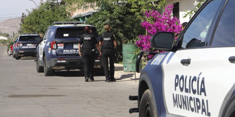 Refuerzan cercanía con vecinos de la colonia Campesina mediante operativo de proximidad