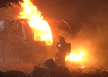 Se incendia contenedor de basura al oriente de Delicias