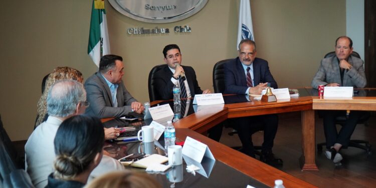 Se reúne Rafa Loera con Consejo Directivo de CANACO
