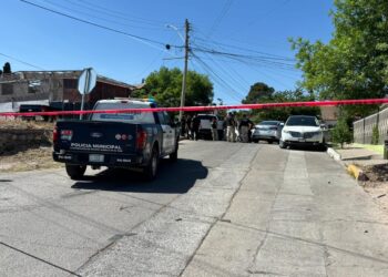 Sujeto termina con herida de arma blanca tras riña en El Reliz