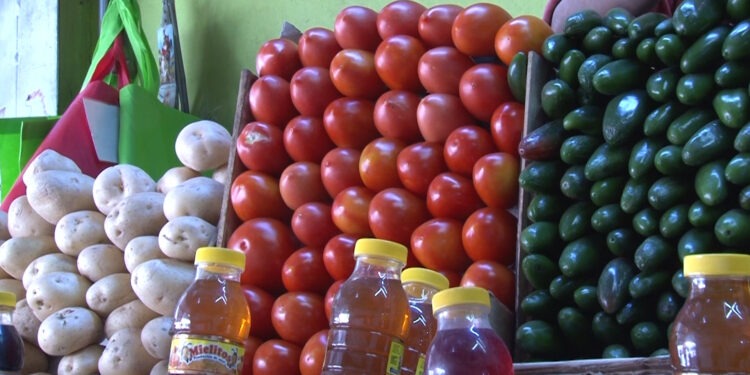 Aumento en precios de frutas y verduras genera molestia entre capitalinos