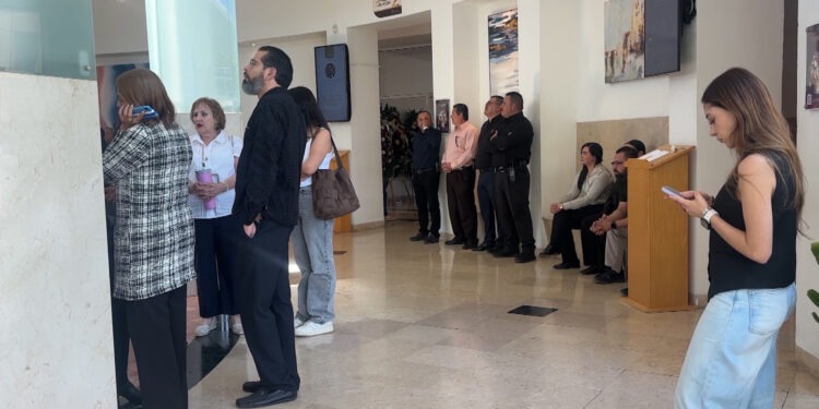 Despiden a elementos de la AEI fallecidos en accidente carretero