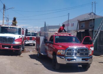 Explosión en vivienda moviliza al Cuerpo de Bomberos en Cuauhtémoc