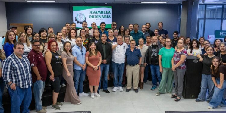 Encabeza Fiscal César Jáuregui encuentro cercano con trabajadores de la UTCH