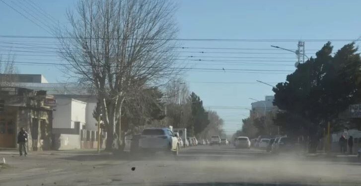 Emite Protección Civil aviso preventivo por fuertes vientos y tolvaneras en el estado