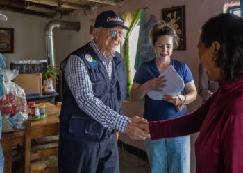 Gobierno de Cuauhtémoc lleva apoyos a familias de escasos recursos