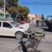 Vuelca pick up de agente municipal tras choque en la colonia Campesina
