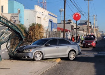 Choque múltiple deja un lesionado en la Tecnológico