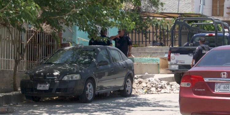 Ejecutan a pareja dentro de vivienda en la colonia Diego Lucero