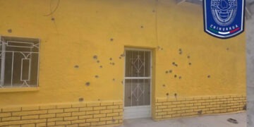 Atacan dos viviendas en Gran Morelos con 78 disparos