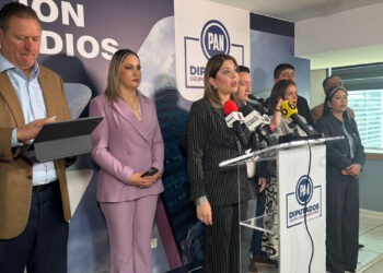 “Disfraz electoral”: PAN descalifica marcha de Morena y respalda a Maru Campos