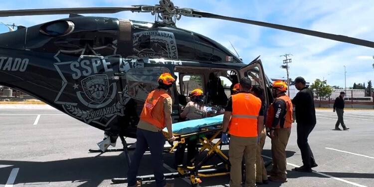 Realizan traslado aeromédico de emergencia de paciente con quemaduras graves