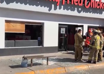 Explosión en cocina de restaurante deja un lesionado en Cuauhtémoc