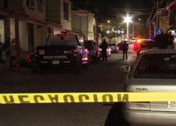 Movilización en la colonia Saucito por sujeto armado con un cuchillo