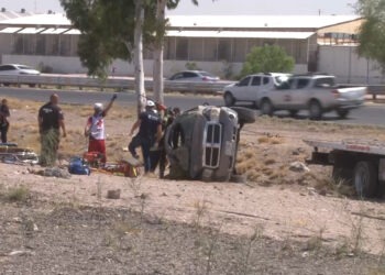 Menor pierde la vida tras volcadura en la carretera 45 en Delicias