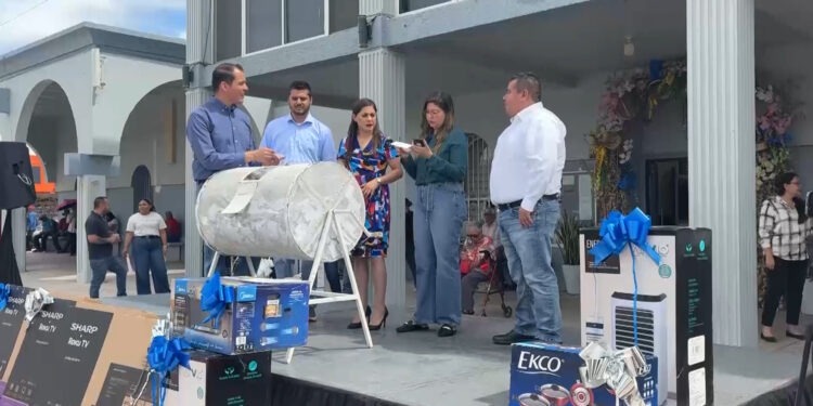 Rifa del predial en Meoqui deja 20 ganadores de electrodomésticos