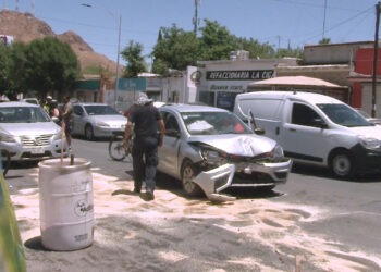 Pareja lesionada tras carambola en la zona centro de la ciudad