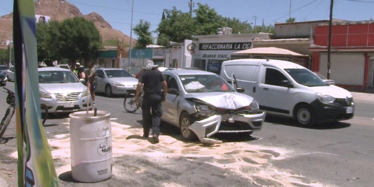 Pareja lesionada tras carambola en la zona centro de la ciudad