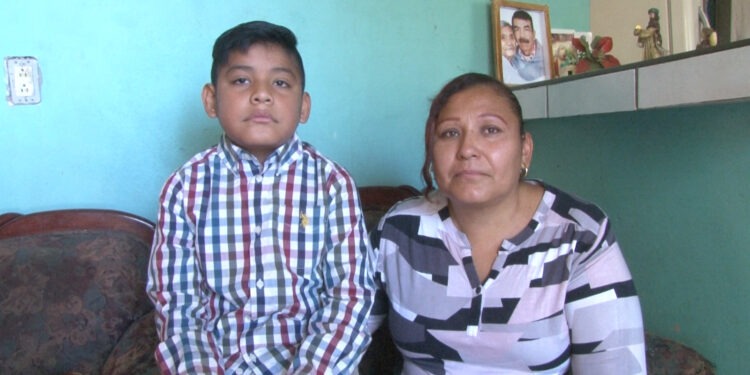 Piden apoyo para Mateo, niño con leucemia originario de Delicias