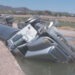 Pipa con 36 mil litros de leche cae dentro de canal en Delicias