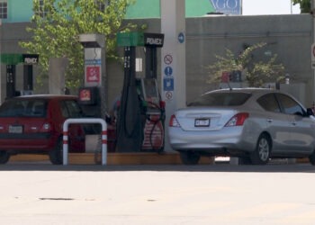 Persiste desabasto de gasolina en la capital; estaciones agotan Magna