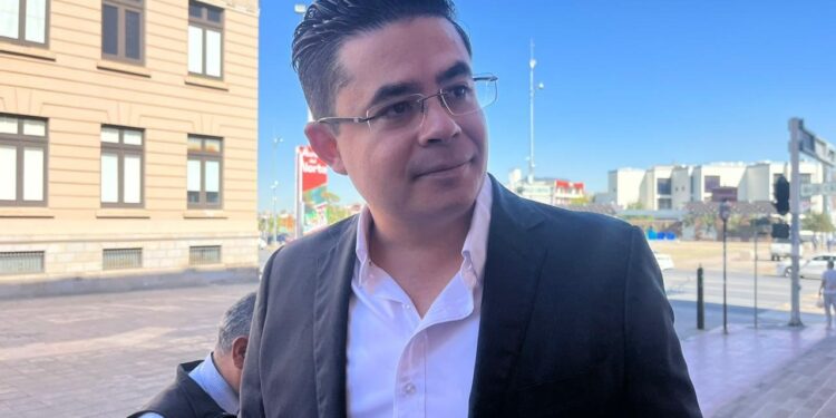 Candidatos ciudadanos no nacen del poder: Rafa Loera