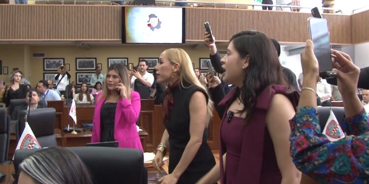 Suspenden sesión del Congreso donde se votaría el matrimonio igualitario