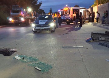 Volcadura deja a cuatro jóvenes lesionados en la colonia Tabalaopa