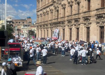 Fuerza obrera de Chihuahua toma las calles; exigen pensiones dignas y mejor seguridad social