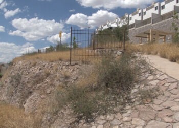 Vecinos de Santa Clara se oponen a uso de bardas para muro de contención