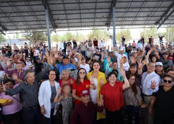 Encabeza senadora Andrea Chávez recorridos de gestión social en colonias de Ciudad Juárez