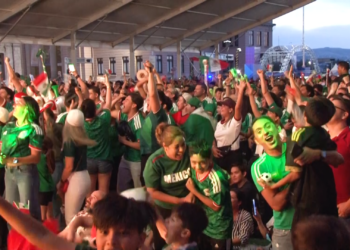 Abarrotan Plaza del Ángel en apoyo a la Selección Mexicana