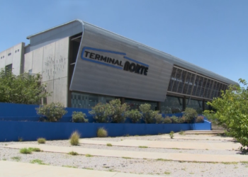 Choferes del Bowí realizan paro laboral por descuentos salariales