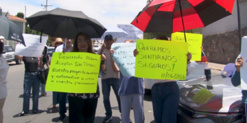 Vecinos de Residencial Cumbres II protestan por retiro de caseta de acceso