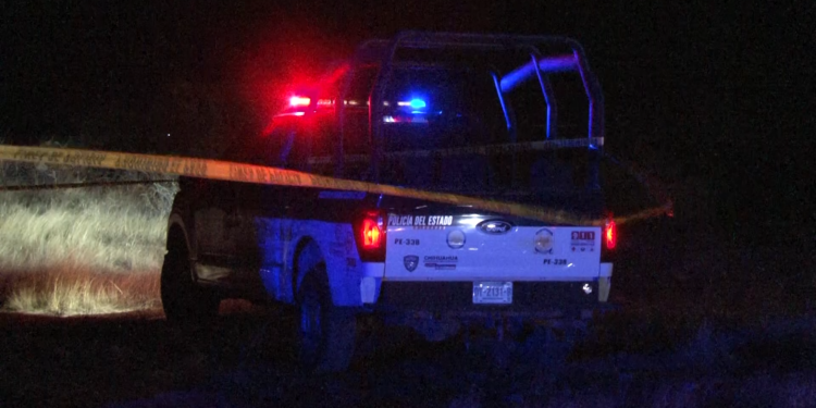 Dejan cuerpo encobijado y maniatado en el ejido Sacramento