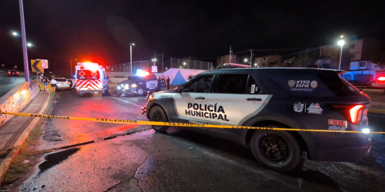 Desata persecución por manejar en sentido contrario en la vialidad Los Nogales