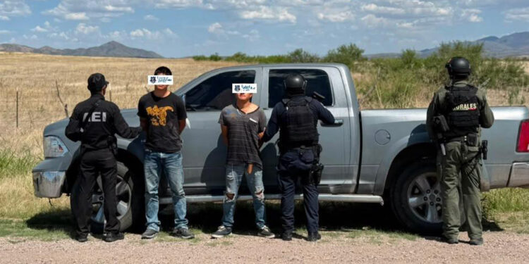Detienen AEI y SSPE a dos hombres con arma y droga en San Francisco de Borja