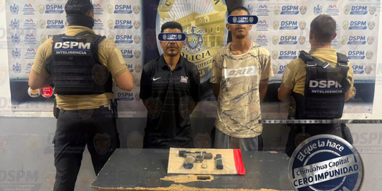 Detienen a dos sujetos por la probable posesión de un arma de fuego y cartuchos