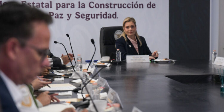 Encabeza Maru sesión de la Mesa de Seguridad en las instalaciones de la Guardia Nacional