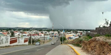 Exhortan a extremar precauciones ante lluvias; 9-1-1 atendió 38 reportes en el estado