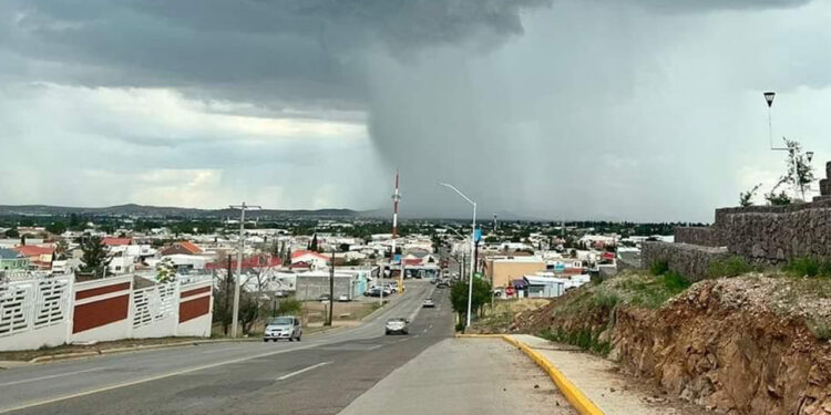 Exhortan a extremar precauciones ante lluvias; 9-1-1 atendió 38 reportes en el estado