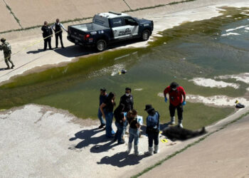 Hallan cuerpo calcinado y encobijado en el interior del Canal Chuvíscar