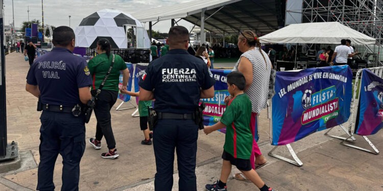 Implementa operativo especial de movilidad durante Fiesta Mundialista en Plaza del Ángel