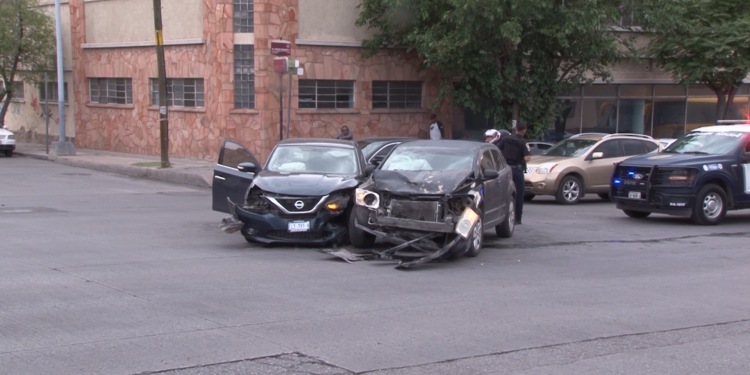 Choque en Aldama y Pacheco deja dos personas lesionadas