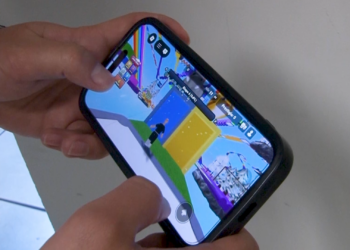 Alertan padres de familia por riesgos en videojuegos en línea como Roblox