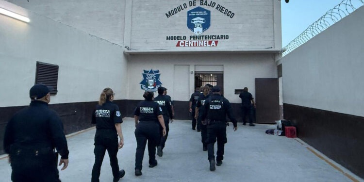 Realizan operativo de revisión extraordinaria en el Cereso No.3 de Ciudad Juárez