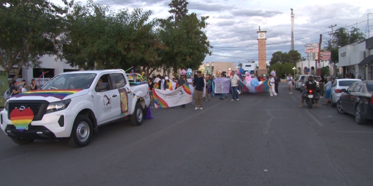 Realizan en Delicias Marcha del Orgullo LGBT+
