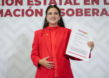 Se registra la senadora con licencia Andrea Chávez como aspirante a la gubernatura de Chihuahua
